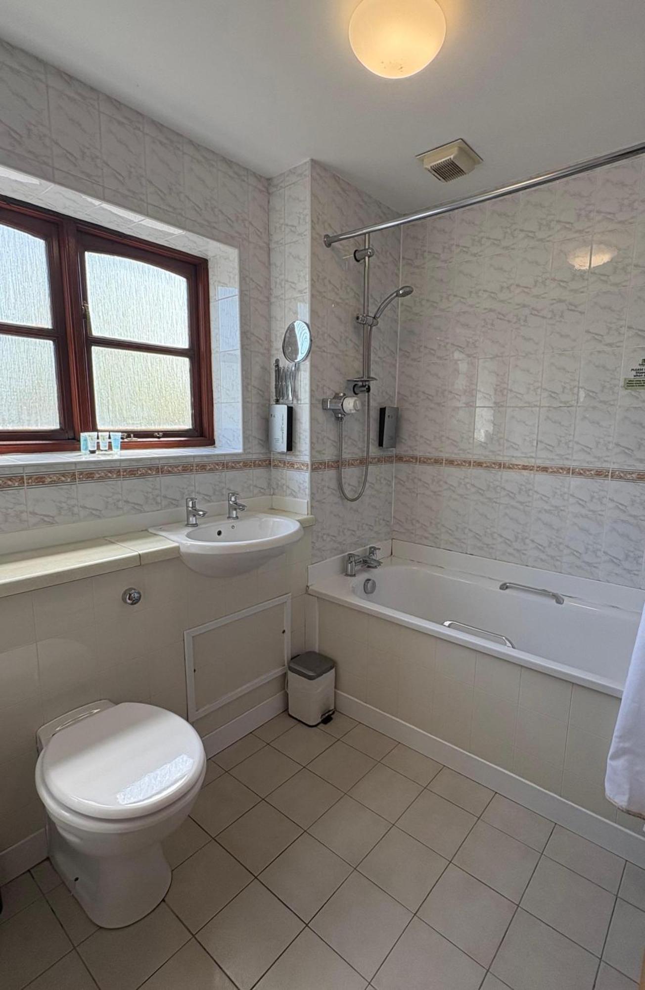 Tollgate Hotel&leisure 4*