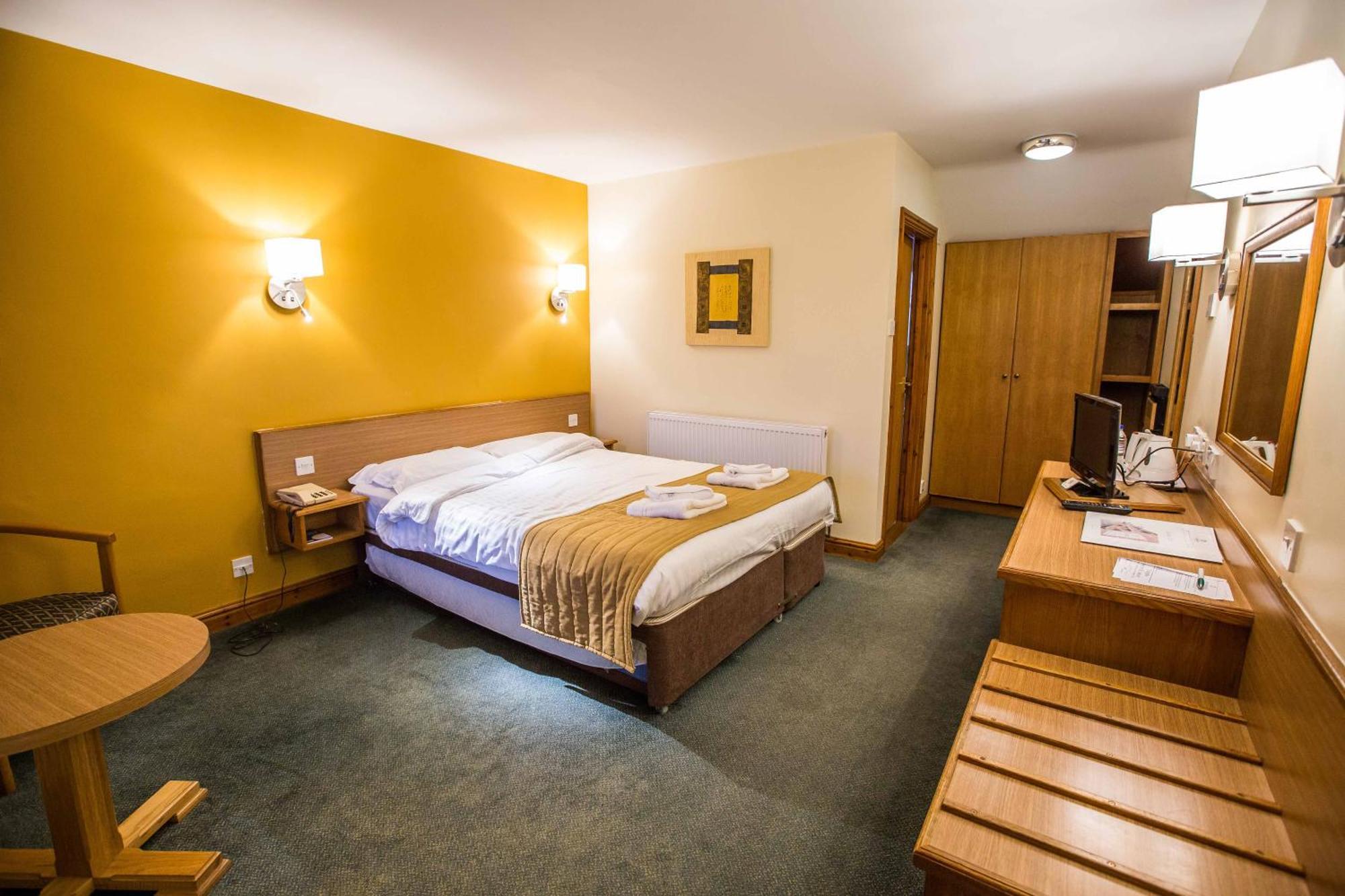 Hotel Tollgate & Leisure 4*
