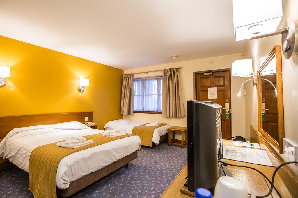 Tollgate & Leisure 4*