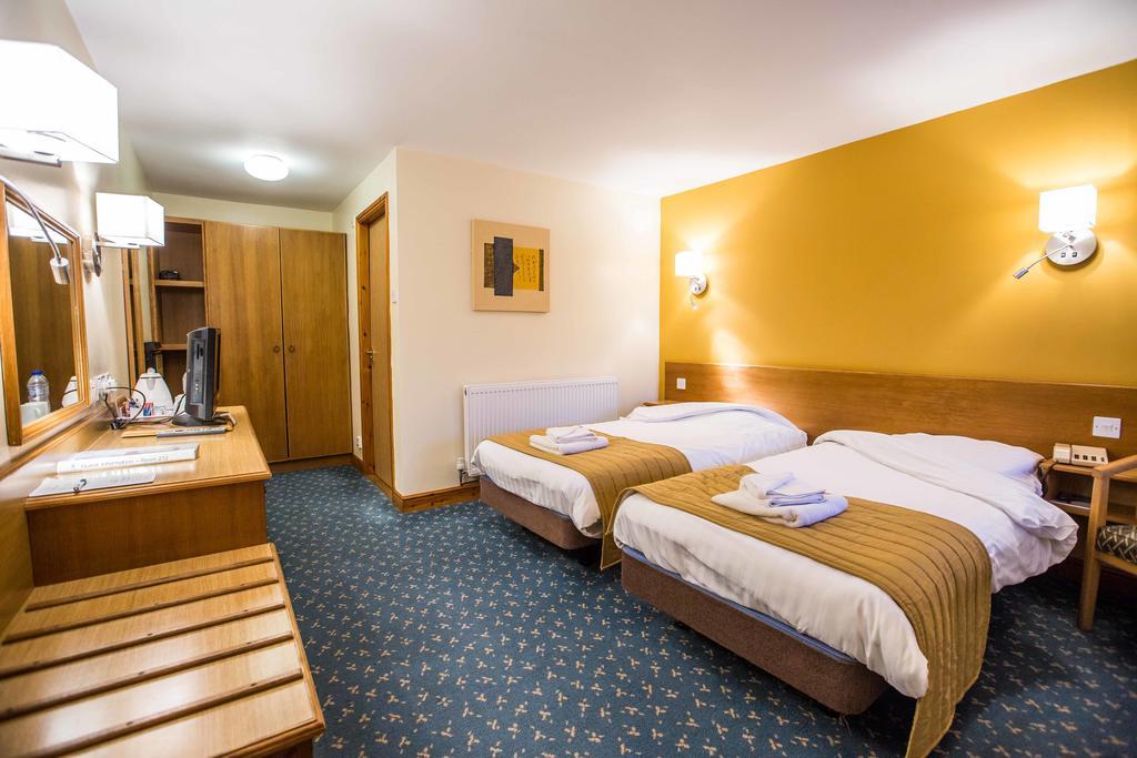 Tollgate Hotel&leisure Hotel 4*