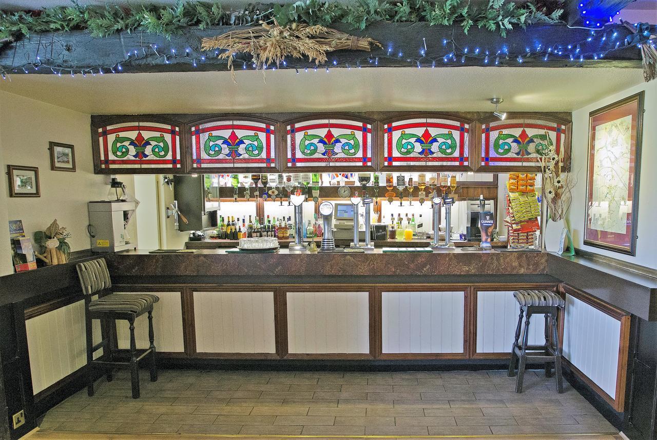 Tollgate & Leisure Hotel 4*
